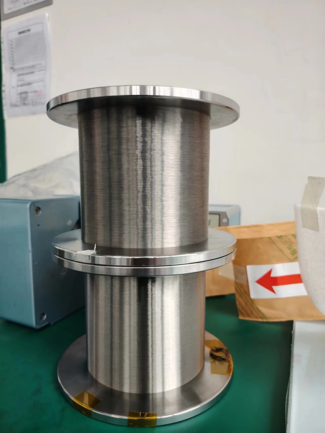 Ultra-fine tungsten wire spool